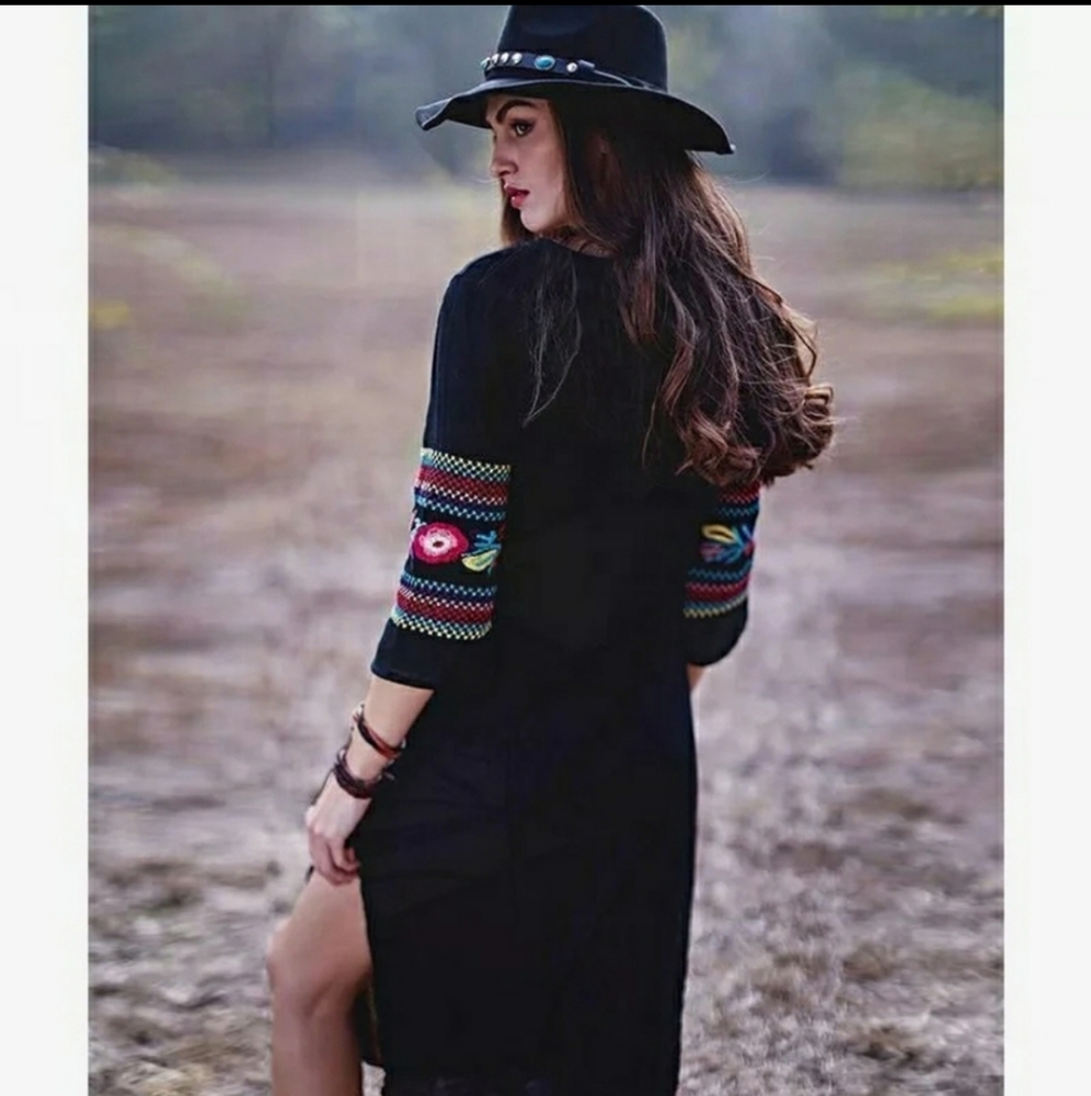 Embroidered midi tie neck dress one size - Picture 4 of 12